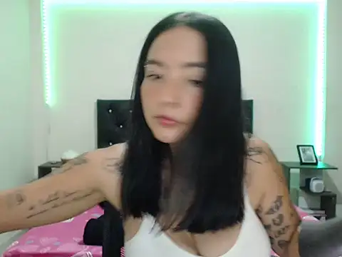 Girlbigtits online show from 11, 11, 2025