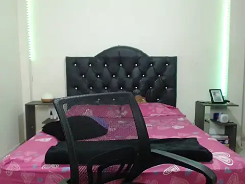 Girlbigtits online show from 20, 11, 2025