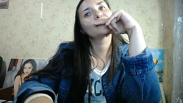 Snapshot of VoulezVous_Angel chatting on 2, 6, 2026 VoulezVous Angel online show from 2, 6, 2026