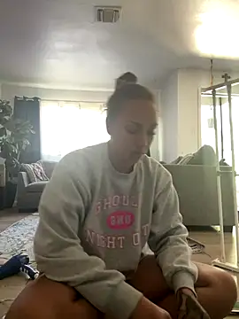 prettylildes online show from 5, 11, 2025