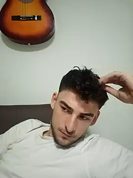 Snapshot of yasinesra757_ chatting on 11, 1, 2026 yasinesra757 online show from 11, 1, 2026