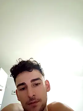 Snapshot of yasinesra757_ chatting on 17, 12, 2025 yasinesra757 online show from 17, 12, 2025