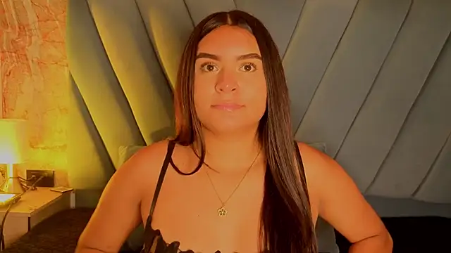 amarahanks1 online show from 8, 11, 2025