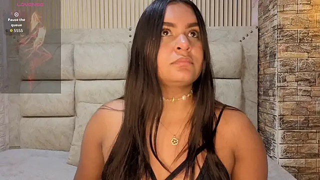 amarahanks1 online show from 4, 12, 2025