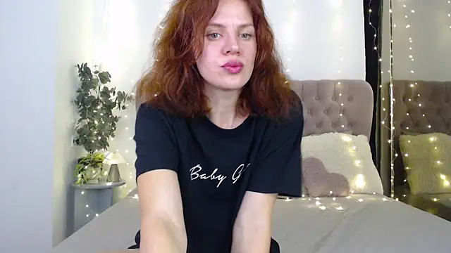 Sandra angel  online show from 21, 12, 2025