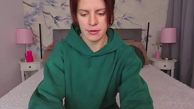 Sandra angel  online show from 26, 11, 2025