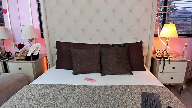 scarlett leblanc  online show from 29, 5, 2026