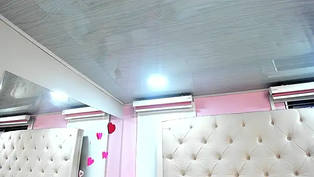 scarlett leblanc  online show from 4, 7, 2026
