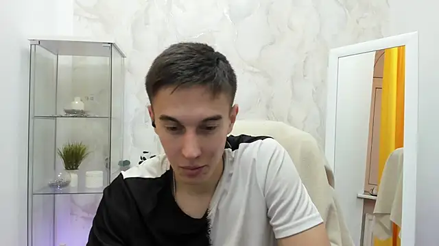 MarkKullen online show from 4, 12, 2025