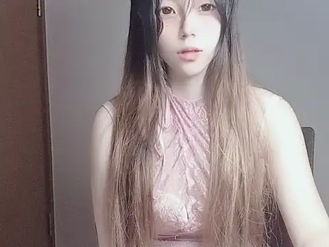 JuliaNoir online show from 1, 11, 2025