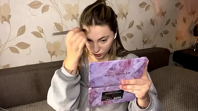 OrethaEredia online show from 2, 12, 2025