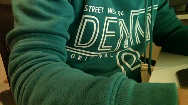 Snapshot of geile-man-34 chatting on 15, 11, 2025 geile-man-34 online show from 15, 11, 2025