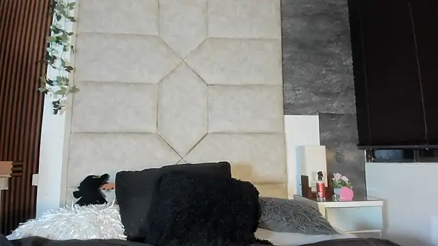 Liia Leens online show from 13, 2, 2026