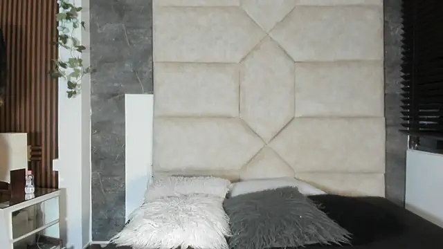 Liia Leens online show from 10, 1, 2026