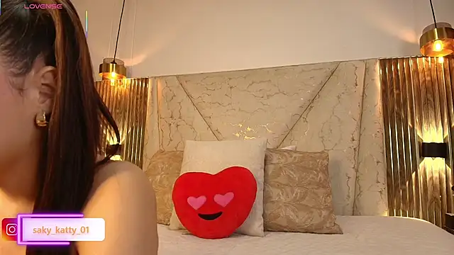 Kat Saky online show from 4, 4, 2026