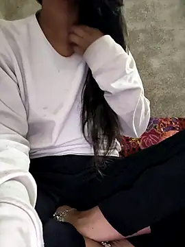 Hot Simran 01 online show from 24, 11, 2025