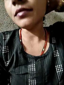 Hot Simran 01 online show from 3, 11, 2025