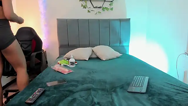 Lucerop  online show from 19, 12, 2025