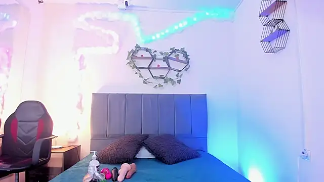 Snapshot of Lucerop_ chatting on 15, 2, 2026 Lucerop online show from 15, 2, 2026