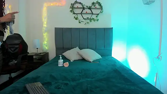 Lucerop  online show from 21, 12, 2025