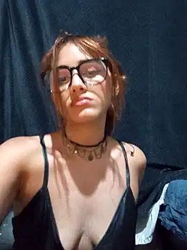 lola mamadas online show from 23, 11, 2025