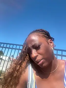 MadameMuse online show from 17, 4, 2026