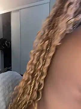 MadameMuse online show from 13, 4, 2026