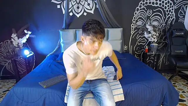 AlessioVitale online show from 16, 12, 2025