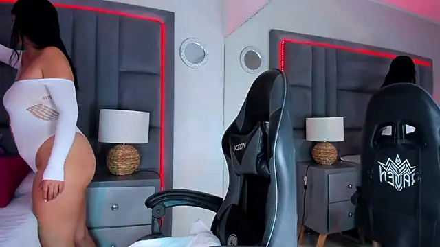 AdaraaMuller online show from 18, 11, 2025