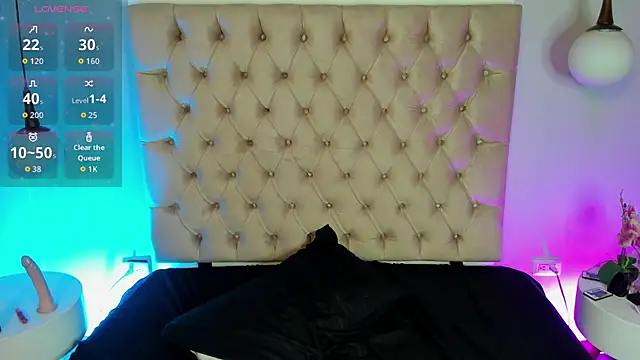 SamanthaXBuntys online show from 6, 11, 2025