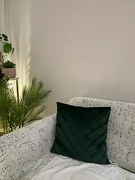 HotLdyllic online show from 27, 6, 2026