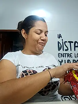 Samaraa Lee online show from 18, 12, 2025