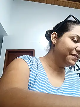 Snapshot of Samaraa_Lee chatting on 20, 11, 2025 Samaraa Lee online show from 20, 11, 2025