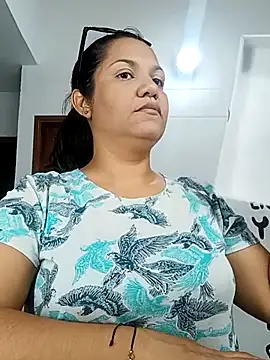 Snapshot of Samaraa_Lee chatting on 21, 11, 2025 Samaraa Lee online show from 21, 11, 2025