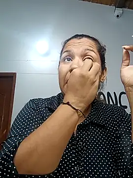 Snapshot of Samaraa_Lee chatting on 18, 11, 2025 Samaraa Lee online show from 18, 11, 2025