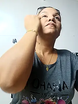 Snapshot of Samaraa_Lee chatting on 27, 11, 2025 Samaraa Lee online show from 27, 11, 2025