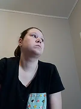 GlitterAuburn online show from 2, 6, 2026