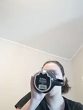 GlitterAuburn online show from 1, 6, 2026