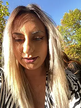 RhanyaThorres online show from 31, 10, 2025