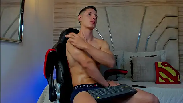 Snapshot of MAXTHOMSON chatting on 3, 12, 2025 MAXTHOMSON online show from 3, 12, 2025