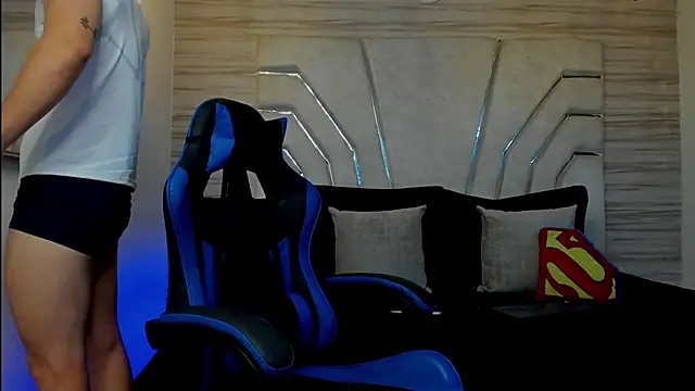 Snapshot of MAXTHOMSON chatting on 2, 2, 2026 MAXTHOMSON online show from 2, 2, 2026