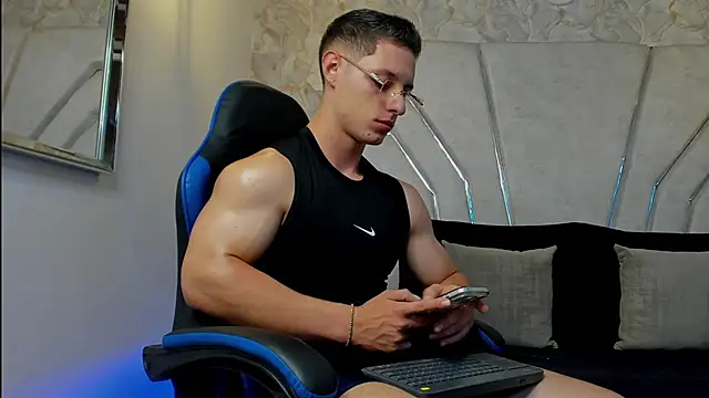 MAXTHOMSON online show from 29, 5, 2026
