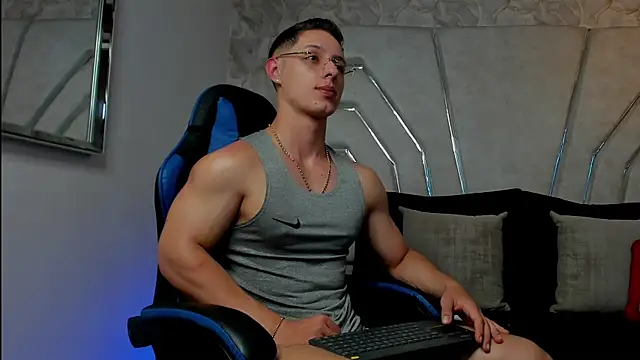 MAXTHOMSON online show from 8, 4, 2026