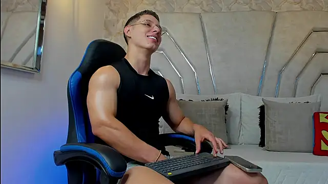 MAXTHOMSON online show from 28, 3, 2026