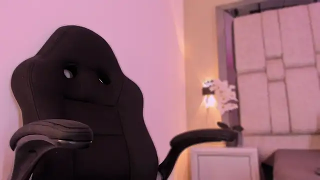 Alysslender online show from 2, 12, 2025