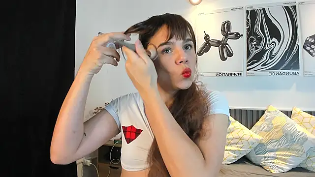 Cloe Bonne online show from 19, 11, 2025