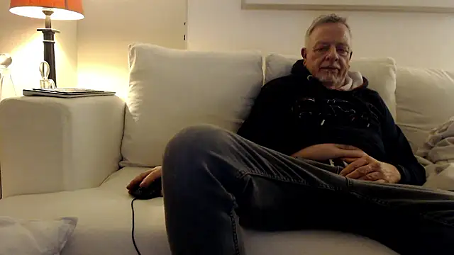 Dennislover007 online show from 16, 1, 2026