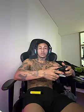 Snapshot of Royaltysosa1998 chatting on 26, 7, 2026 Royaltysosa1998 online show from 26, 7, 2026