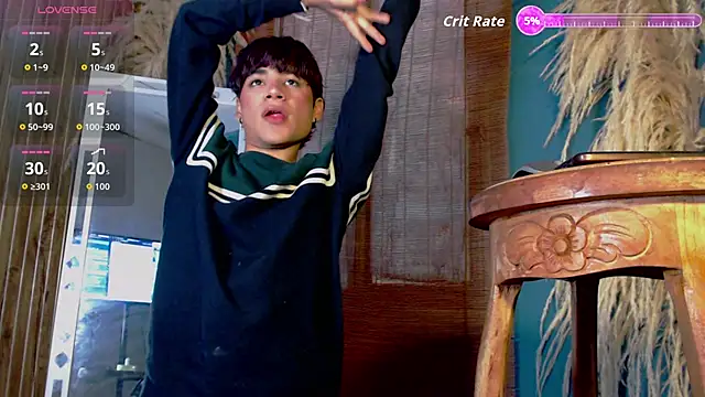 Snapshot of Leo_Glow chatting on 7, 2, 2026 Leo Glow online show from 7, 2, 2026