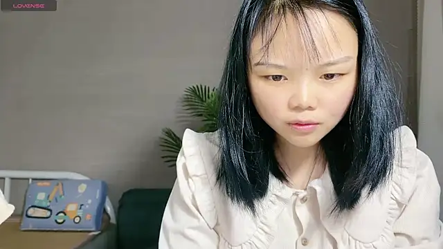 Snapshot of 0xiaosu0 chatting on 8, 11, 2025 0xiaosu0 online show from 8, 11, 2025